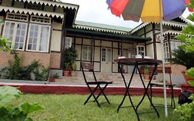 Cafe Shillong Bed & Breakfast